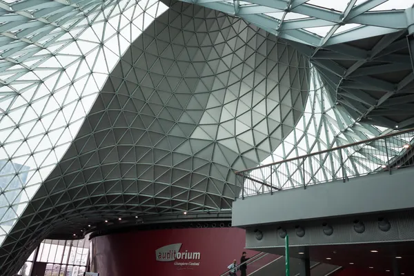 Gebouw op gemaakte expo 2013 in Milaan, Italië — Stockfoto