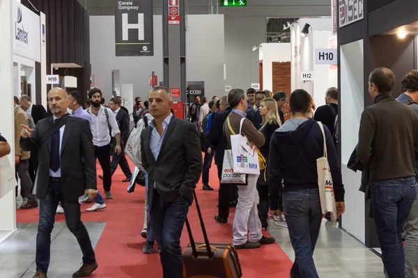 Menschen auf der made expo 2013 in Mailand, Italien — Stockfoto