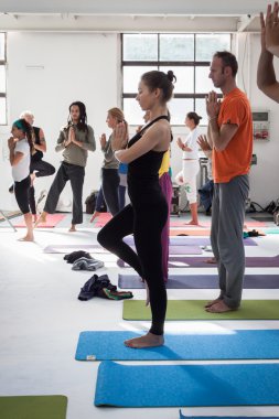 insanlar yoga Festivali Milano, İtalya
