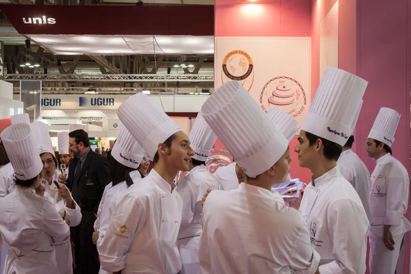 Jóvenes cocineros en Host 2013 en Milán, Italia —  Fotos de Stock