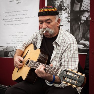 müzisyen, milano gitar & 2013 ötesinde Milano, İtalya