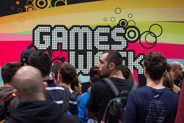 People at Games Week 2013 in Milan, Italy — Stock Photo, Image