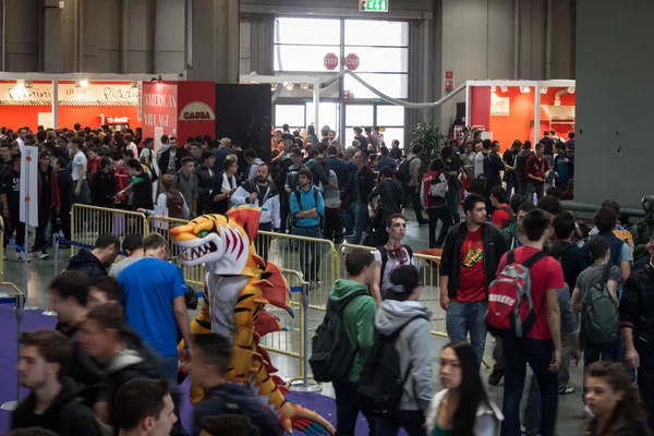 People at Games Week 2013 in Milan, Italy — Stock Photo, Image