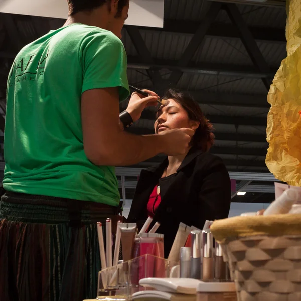 Menschen am Wochenende donna 2013 in Mailand, Italien — Stockfoto