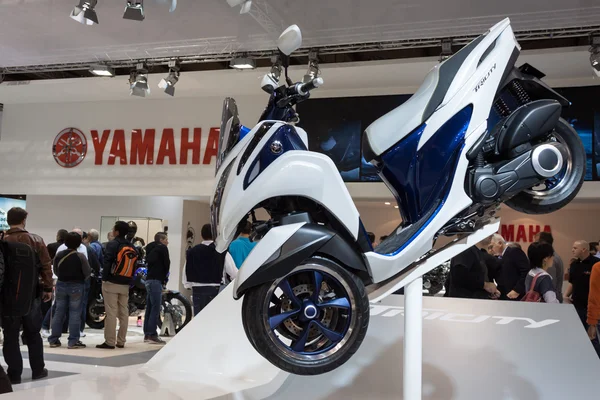 Стенд Yamaha на выставке EICMA 2013 в Милане, Италия — стоковое фото