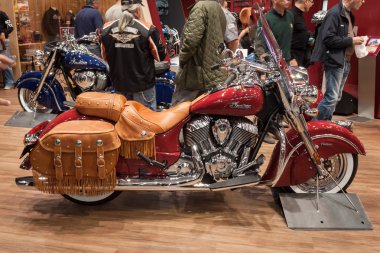 Hint Motosiklet ile deri çanta eicma 2013 Milano, İtalya