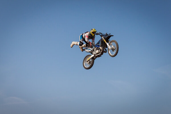 Фристайл-шоу на EICMA 2013 в Милане, Италия
