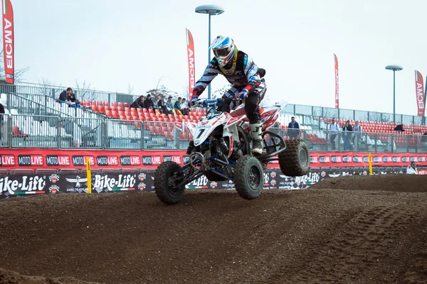 Carrera de quads en la EICMA 2013 en Milán, Italia — Foto de Stock