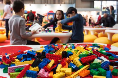 lego tuğla g bina hazır ol! Gel giocare Milano, İtalya