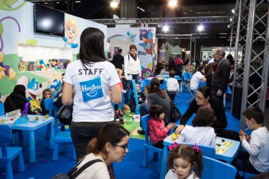 g de oynayan çocuklar! Gel giocare Milano, İtalya