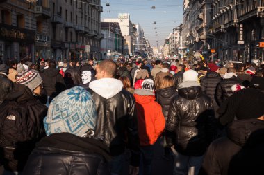 Milano, İtalya Hükümeti karşı protesto göstericiler