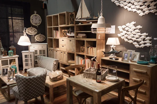 Salon homi ekrana, uluslararası gösteride ev: milan, İtalya