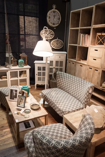 Salon homi ekrana, uluslararası gösteride ev: milan, İtalya