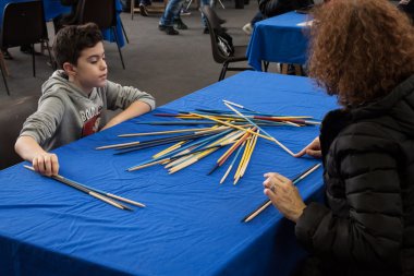 Milan, İtalya, festival del fumetto kongresinde genç çocuk oyunları shanghai