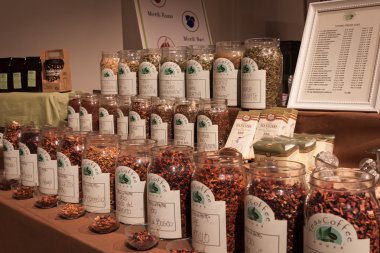 kavanoz ile farklı tip-in çay olis Festivali Milano, İtalya