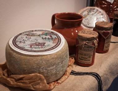 Kısa 2014 'ü ziyaret eden insanlar, Milano, İtalya' da uluslararası turizm alışverişi