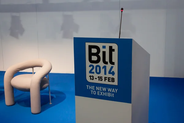 Sala de conferencias vacía en Bit 2014, intercambio internacional de turismo en Milán, Italia — Foto de Stock