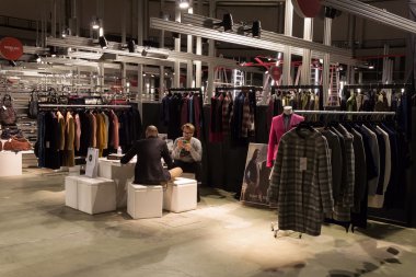 Katılımcılar kendi standında mipap ticaret göster: milan, İtalya