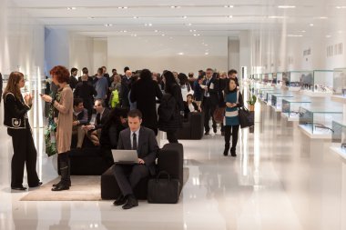 insanlar ziyaret mido 2014 Milano, İtalya