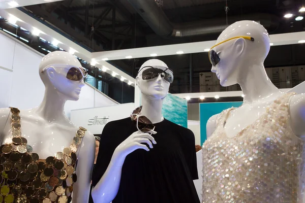 Mannequins wearing sunglasses at Mido 2014 in Milan, Italy — Stock Photo, Image