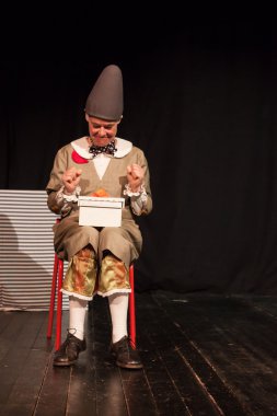 Sanatçı Iman lizarazu milan palyaço Festivali 2014 onun gösterisi gerçekleştirme