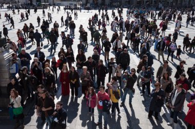 milan palyaço Festivali 2014 palyaçolar arayan kişi