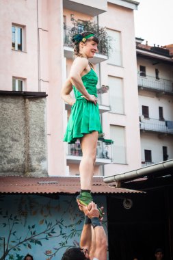 milan palyaço Festivali 2014 akrobatik gösteri performans sanatçıları