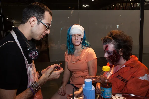 Zombie makyaj, cartoomics 2014 Milano, İtalya — Stok fotoğraf