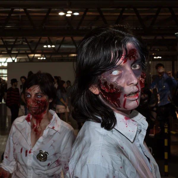 Cosplayers Zombie en Cartoomics 2014 en Milán, Italia —  Fotos de Stock