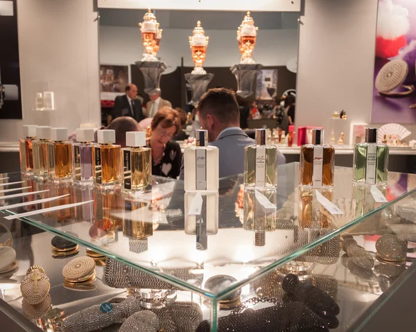 Frascos de perfume na Esxence 2014 em Milão, Itália — Fotografia de Stock