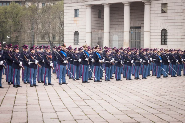 Cadetes de la escuela militar que participan en la ceremonia de juramento — Foto de Stock