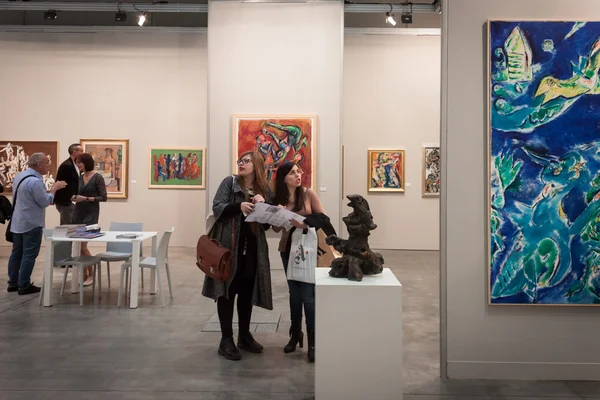 People visiting Miart 2014 in Milan, Italy — Stock Photo, Image