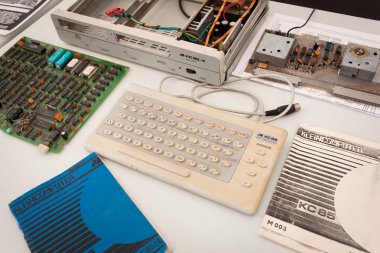 Vintage bilgisayar robot ve yapımcıları gösterisi