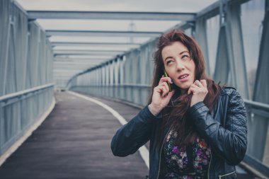 Evet uzun saçlı güzel kız