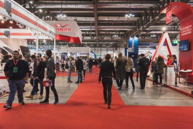 insanlar SOLAREXPO 2014 Milano, İtalya ziyaret