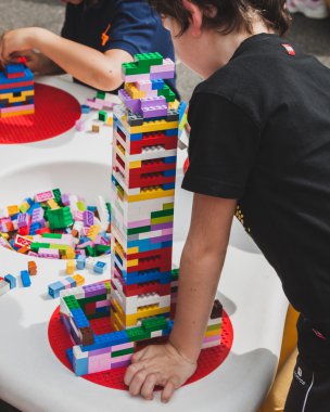 Milano, İtalya lego tuğla ile çocuk oyun