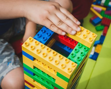 Milano, İtalya lego tuğla ile çocuk çalış