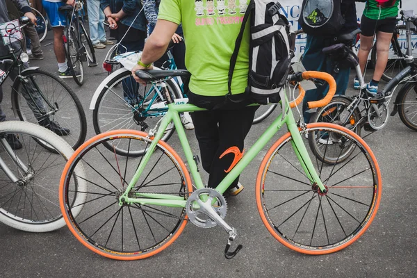 Bicicleta colorida no Cyclopride 2014 em Milão, Itália — Fotografia de Stock