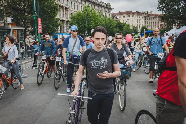 Mensen deel te nemen aan cyclopride 2014 — Stockfoto