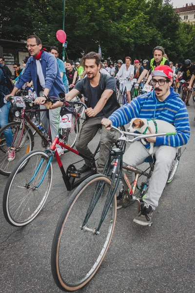 Personer som deltar i cyclopride 2014 — Stockfoto