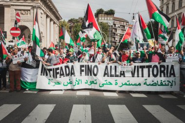 Gazze Şeridi milan, İtalya bombalama karşı protesto insanlar