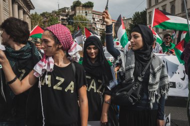 Gazze Şeridi milan, İtalya bombalama karşı protesto insanlar