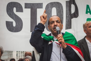 Gazze Şeridi milan, İtalya bombalama karşı protesto insanlar