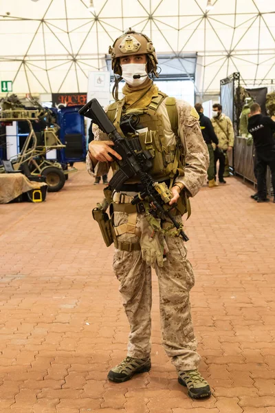 Milan Italie Octobre Les Gens Visitent Militalia Exposition Dédiée Aux — Photo