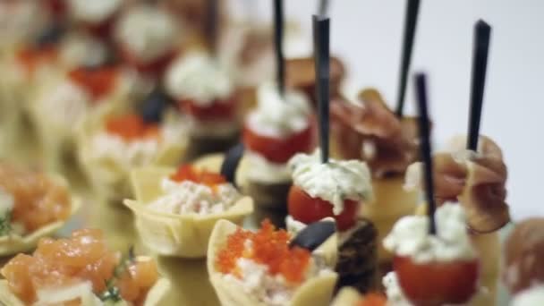 Magnifique clip de service banquet en couleurs blanches — Video