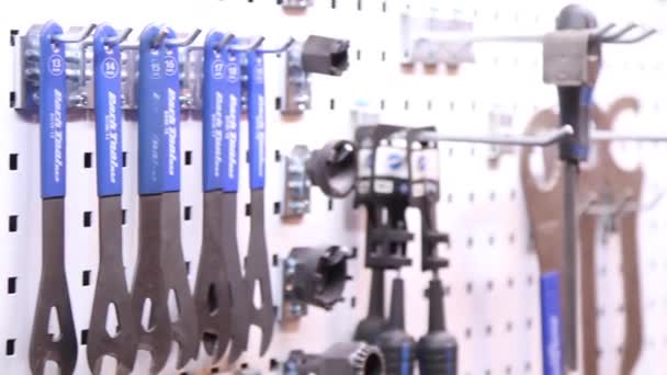 Images d'instruments colorés dans la salle de travail 