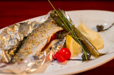 sebzeli Fırında Balık resim