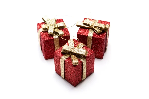 Kunstmatige rode geschenkdozen — Stockfoto