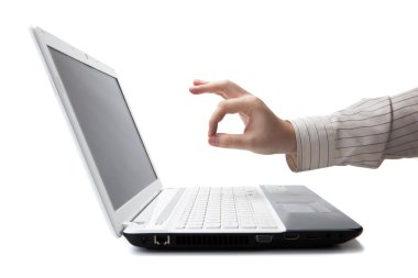 ok işaret gösteren erkek eli