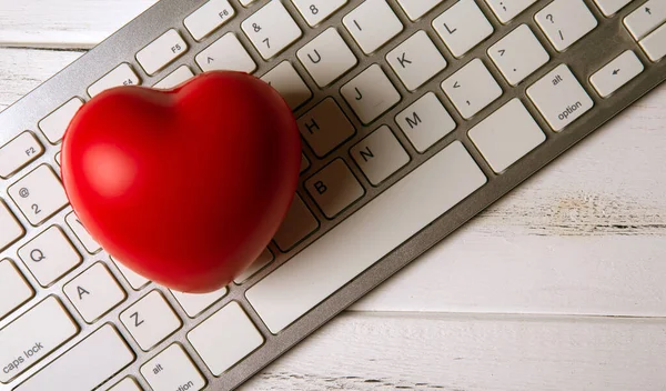 Red Heart Keyboard Notebook Website — Stockfoto
